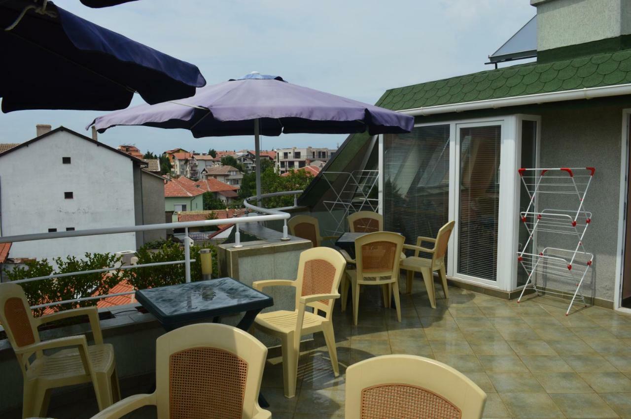 Dimana Hotel Chernomorets Buitenkant foto