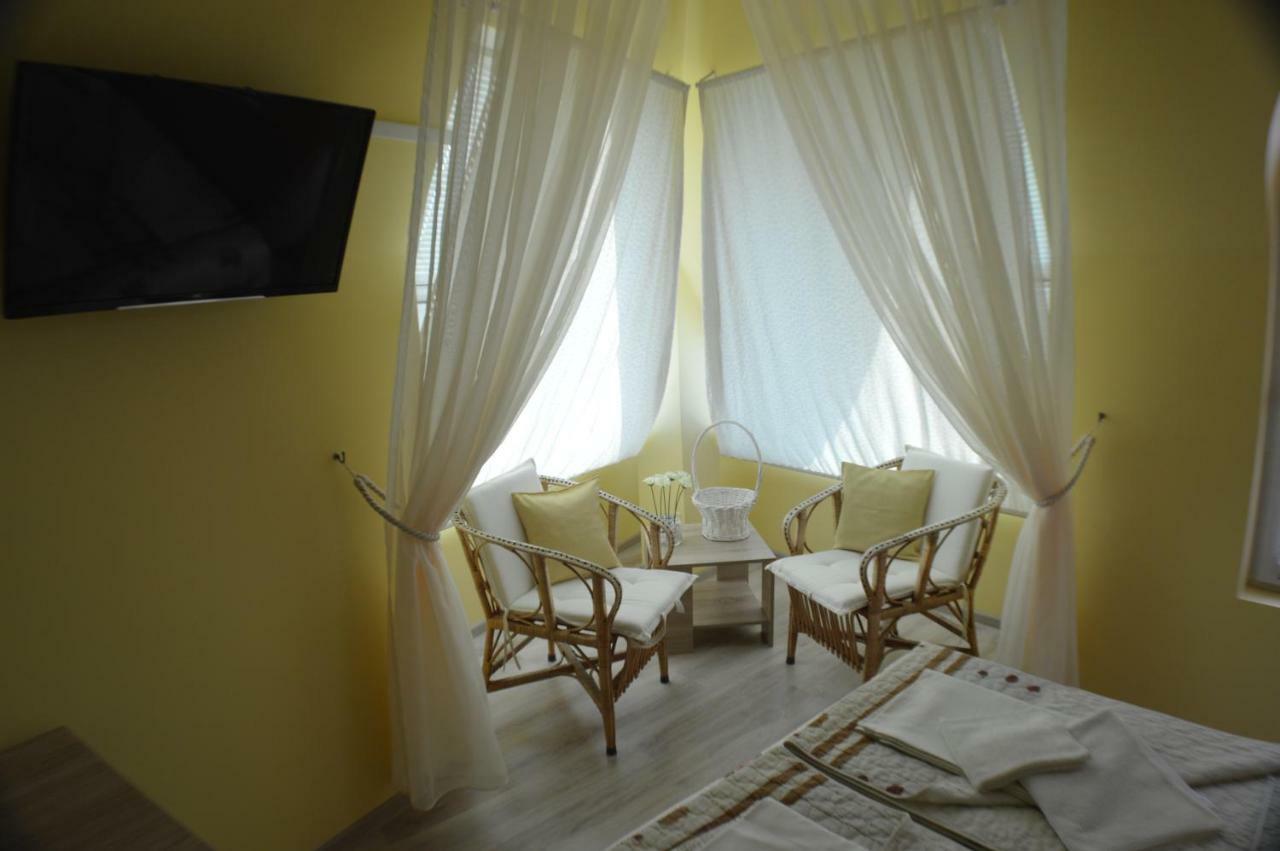Dimana Hotel Chernomorets Buitenkant foto